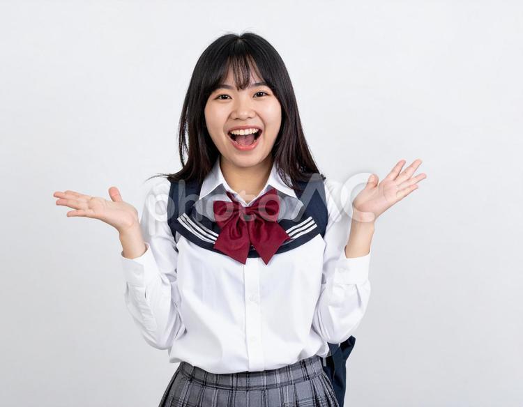 驚いた表情の女子生徒のイメージ 驚く,女子高校生,生徒の写真素材