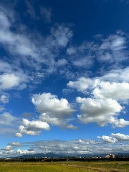 青空とたくさんの雲 青空とたくさんの雲の写真