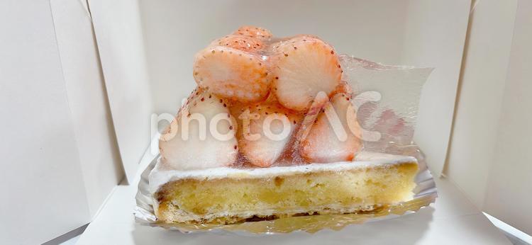 フルーツケーキ　いちご　食べ物 食べ物,おいしい,スイーツの写真素材