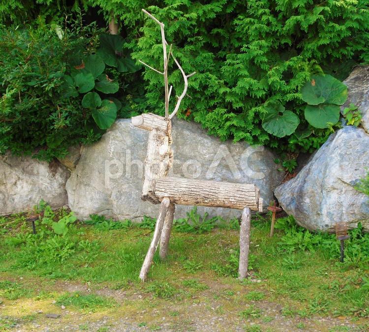 木のつくりもの 北海道,草原,大草原の写真素材