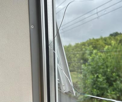 窓ガラスの熱割れ 窓ガラスの熱割れの写真