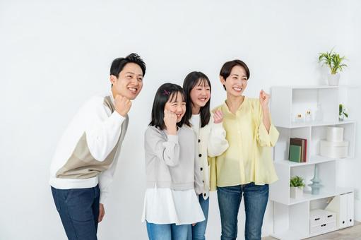 家族四人ポートレート 家族四人ポートレート 家族,ファミリー,親子の写真素材