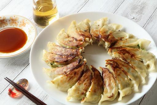 Roasted dumplings, JPG Roasted dumplings, gyoza, dumplings, grilled, JPG