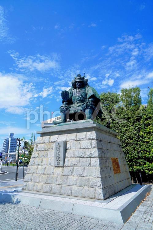 山梨県甲府駅前の武田信玄公之像 武田信玄,武田,甲府の写真素材