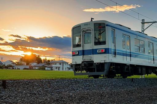 東武線の夕日 東武線の夕日の写真