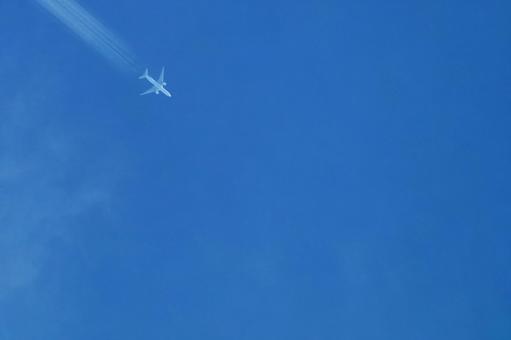 飛行機と空 飛行機と空の写真