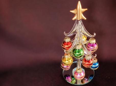 カラフルなオーナメント クリスマス,クリスマスツリー,小物の写真素材