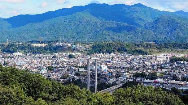 秋のミューズパーク・市街地&山々・秩父市 秋のミューズパーク・市街地&山々・秩父市の写真