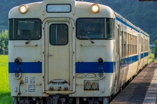 JR九州 内之田駅のキハ40 JR九州 内之田駅のキハ40の写真