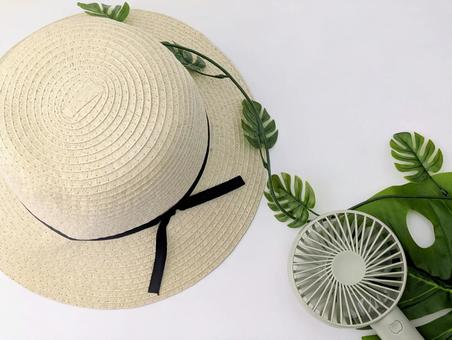 Photo, measures against heat stroke, summer, midsummer, 