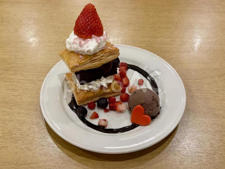 ショコラとパイとチョコアイスのデザート デザート,ショコラ,パイの写真素材