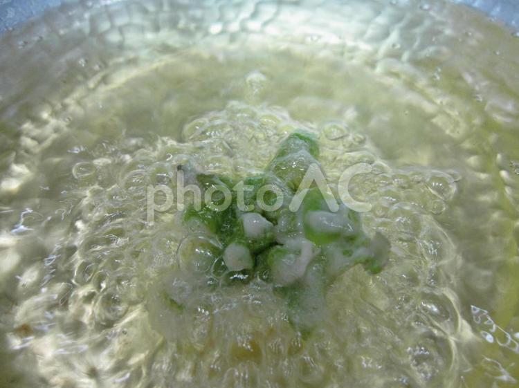 早春のごちそう｜ふきのとうの天ぷら ふきのとう,蕗の薹,天ぷらの写真素材