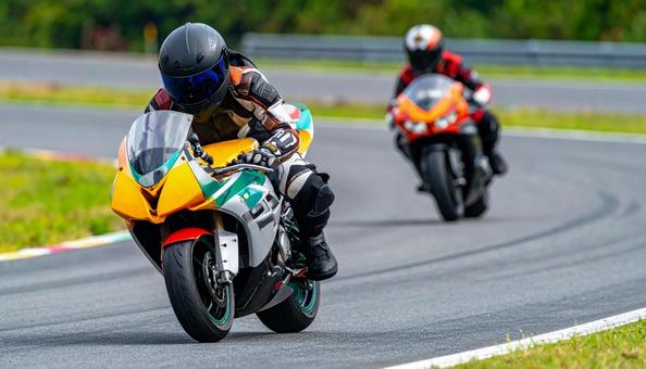 ミニバイクレース ミニバイクレースの写真