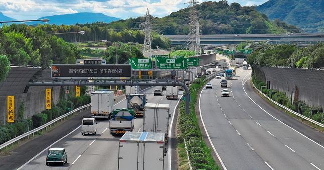 都市をつなぐ動脈 高速道路の今2 都市をつなぐ動脈 高速道路の今2 道路,ハイウェイ,道の写真素材