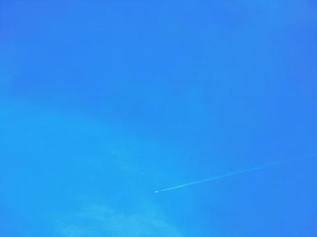 新潟県-青空とヒコーキ雲 新潟県-青空とヒコーキ雲の写真