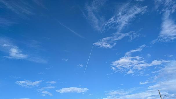 青空に線上の雲 青空に線上の雲の写真