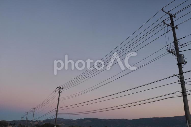夕暮れ 冬,夕方,夕暮れの写真素材