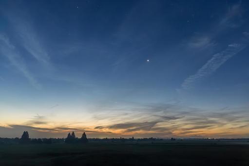 渡良瀬遊水池の夜明けの写真