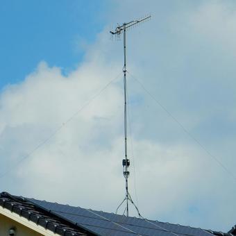 【風景写真】テレビ受信アンテナ 【風景写真】テレビ受信アンテナ アンテナ,uhfアンテナ,テレビの写真素材