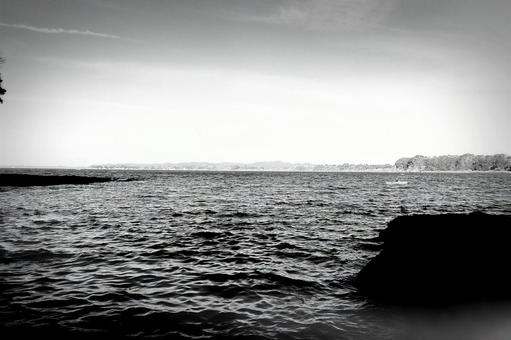 三浦半島 海 モノクロ 三浦半島 海 モノクロの写真