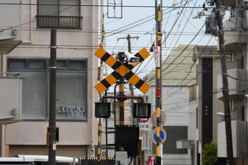 信号機　鎌倉（電車区）踏切 信号機,鎌倉（電車区）踏切,安全の写真素材