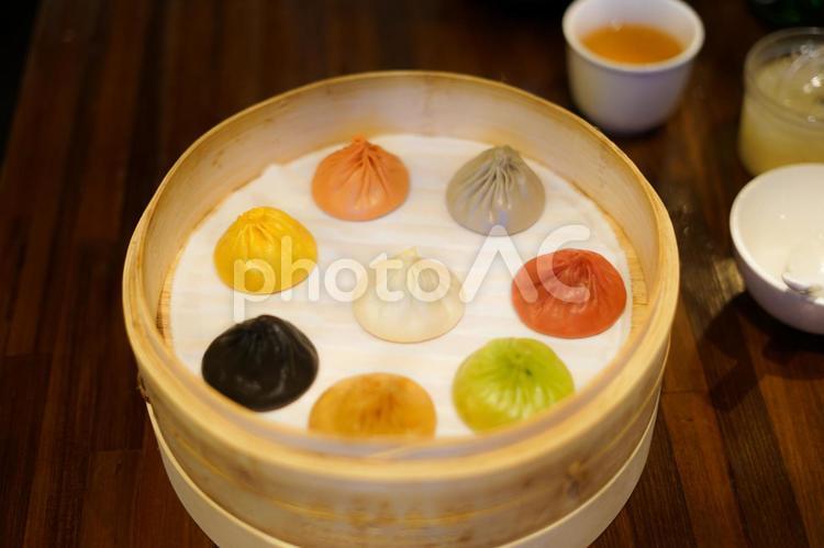 台湾のカラフルな小籠包のイメージ 小籠包,食べ物,小龍包の写真素材