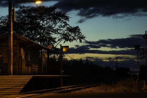 夕暮れの北秩父別駅の写真