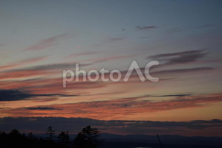 美幌峠の夕焼け　2023-2 夕焼け,日没,雲の写真素材