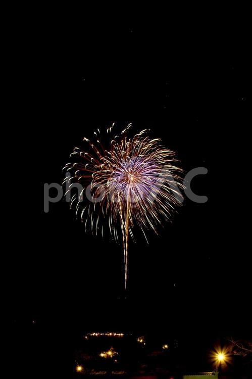 静寂を破る美の爆発 花火,打ち上げ花火,夏の写真素材