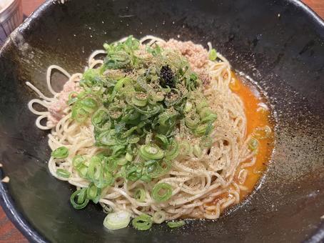 汁なし担々麺 汁なし担々麺の写真