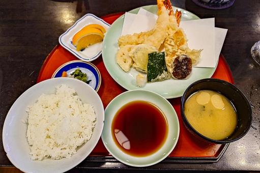 天ぷら定食 天ぷら定食 天ぷら定食,天ぷら御膳,豪華の写真素材
