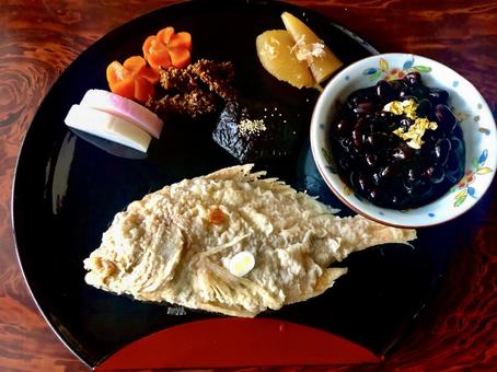 おせち料理の祝い鯛と黒豆 おせち料理,祝い鯛,黒豆の写真素材