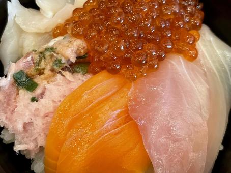 海鮮丼 海鮮丼 海鮮丼,海鮮,いくらの写真素材