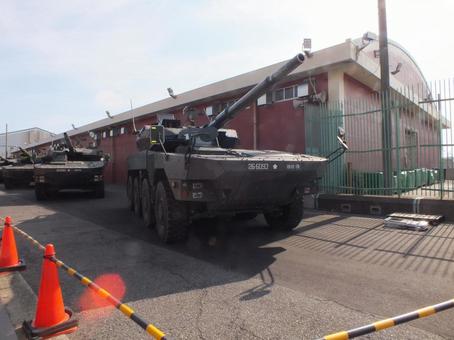 清水港一般公開の陸上自衛隊戦闘車 清水港一般公開の陸上自衛隊戦闘車 戦車,戦闘車,洞筒の写真素材
