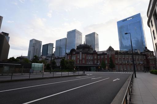 東京駅 早朝 東京駅 早朝 東京駅,朝,丸の内の写真素材