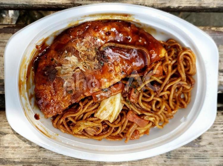 お好み焼き&焼そば おこのみやき,焼きそば,麺の写真素材