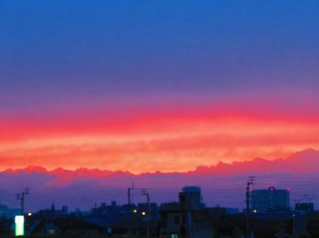 ８月中旬の野田池からの夕焼け空の写真