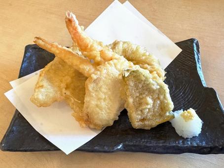 天ぷら盛り合わせ 天ぷら,天婦羅,天ぷら盛り合わせの写真素材