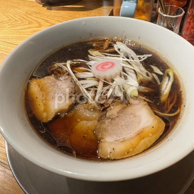 醤油ラーメン ラーメン,フード,おいしいの写真素材
