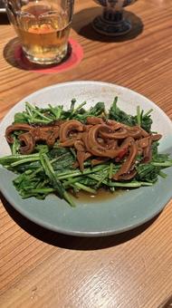 空心菜炒めと旨味たっぷりイカの競演 空心菜,イカ,イカ料理の写真素材