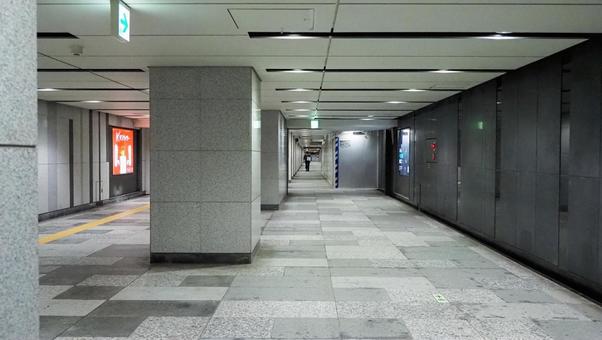 大手町駅地下通路 大手町駅地下通路の写真