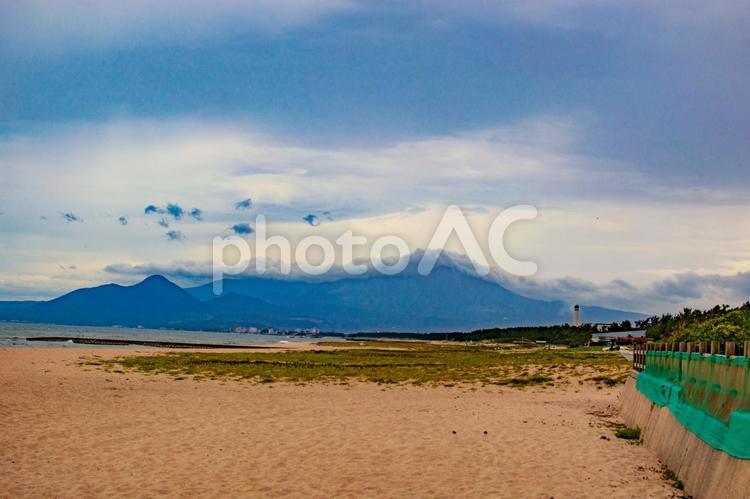 風景　夏山と砂はまと海と空 風景,夏,山の写真素材
