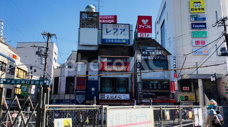 下北沢南口商店街 下北沢,南口,商店街の写真素材