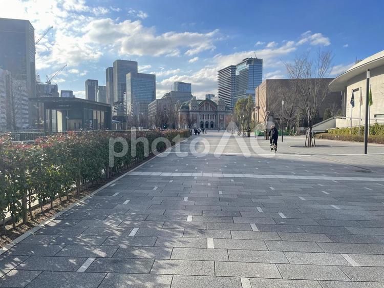 冬の陽だまり、静かな都会の記憶 風景,大阪,景色の写真素材