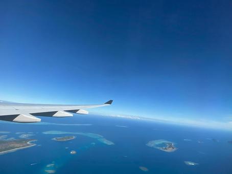 飛行機から見た外の景色 飛行機から見た外の景色の写真