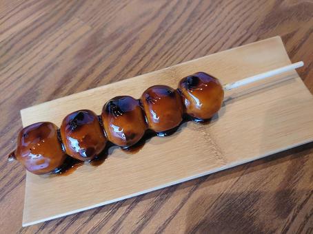 Mitarashi dango, JPG