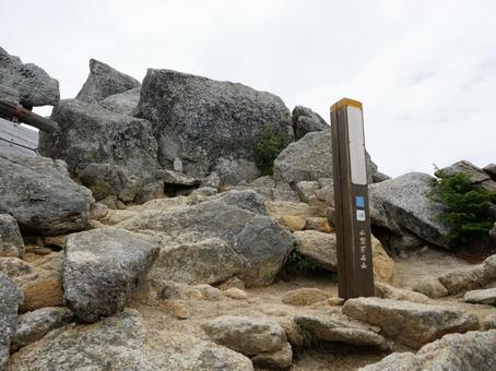 白根三山の観音ヶ岳山頂 鳳凰三山,ドンドコ沢,地蔵ヶ岳の写真素材