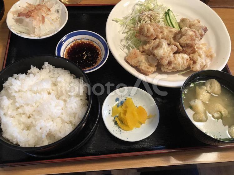 唐揚げ定食 唐揚げ,定食,食べ物の写真素材