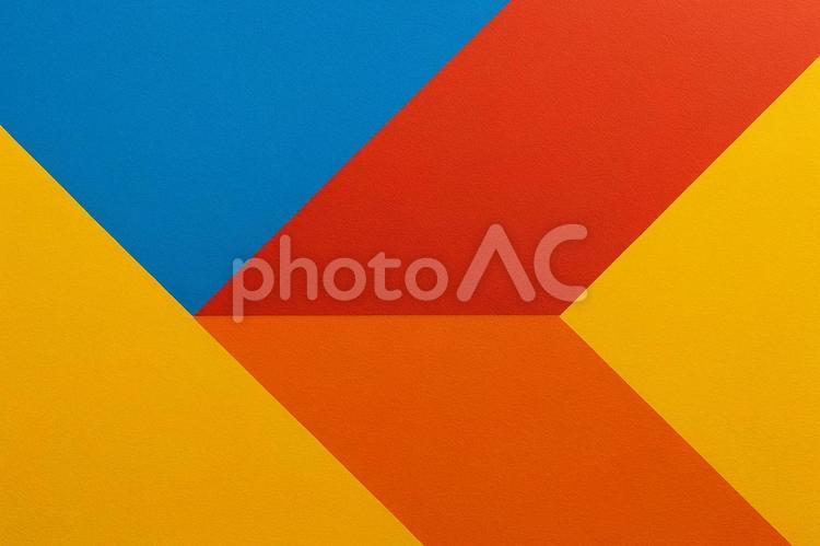 斜線が交差する原色の幾何学模様のアート 幾何学,グラフィック,斜線の写真素材
