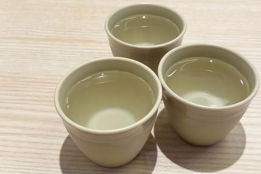 コップの水 コップの水 水,透明,冷たいの写真素材